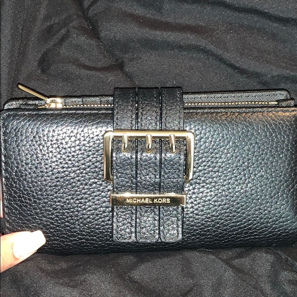 michael kors pebble wallet